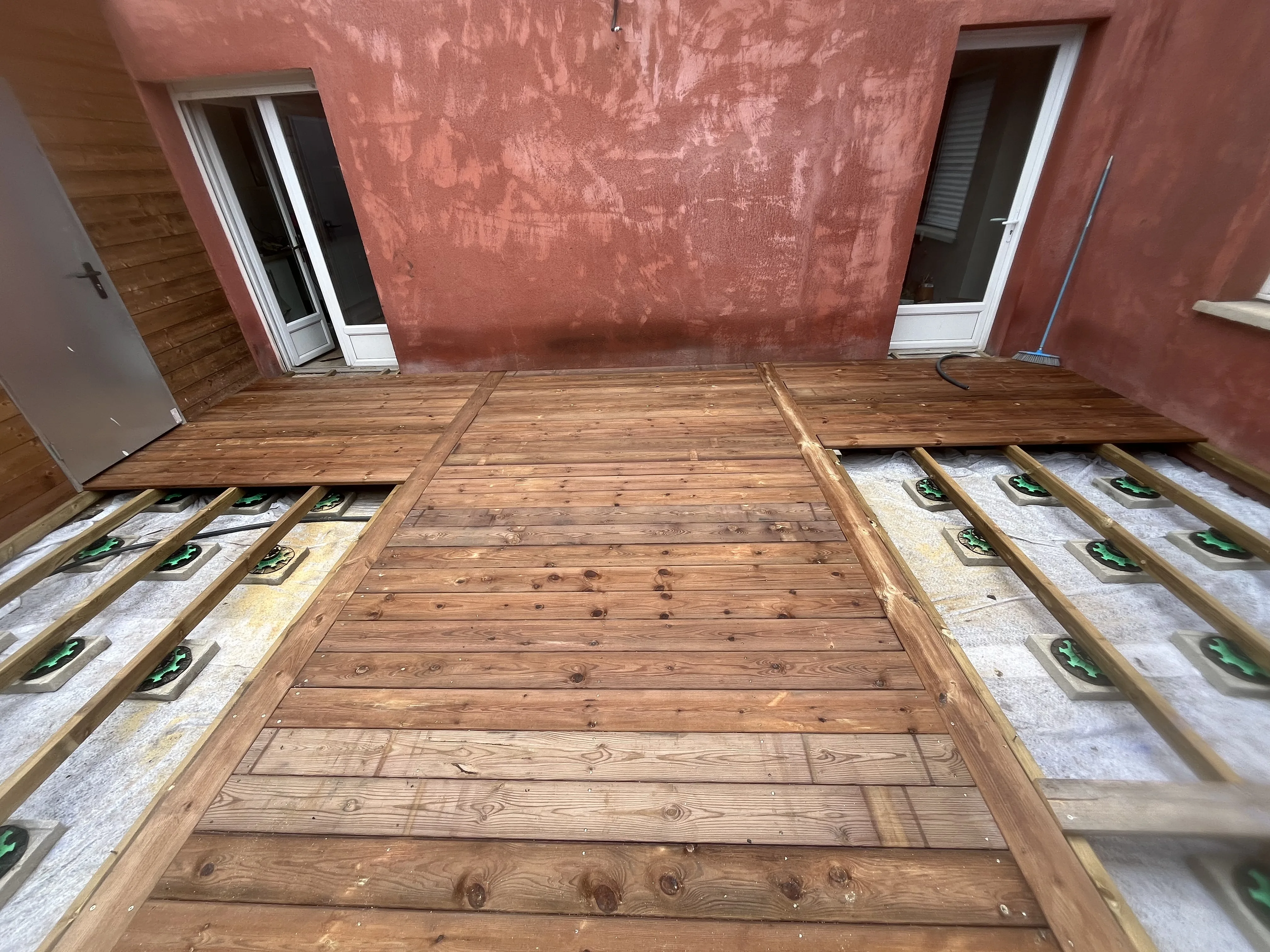 Cabanon bardé et terrasse — Bassin d'Arcachon