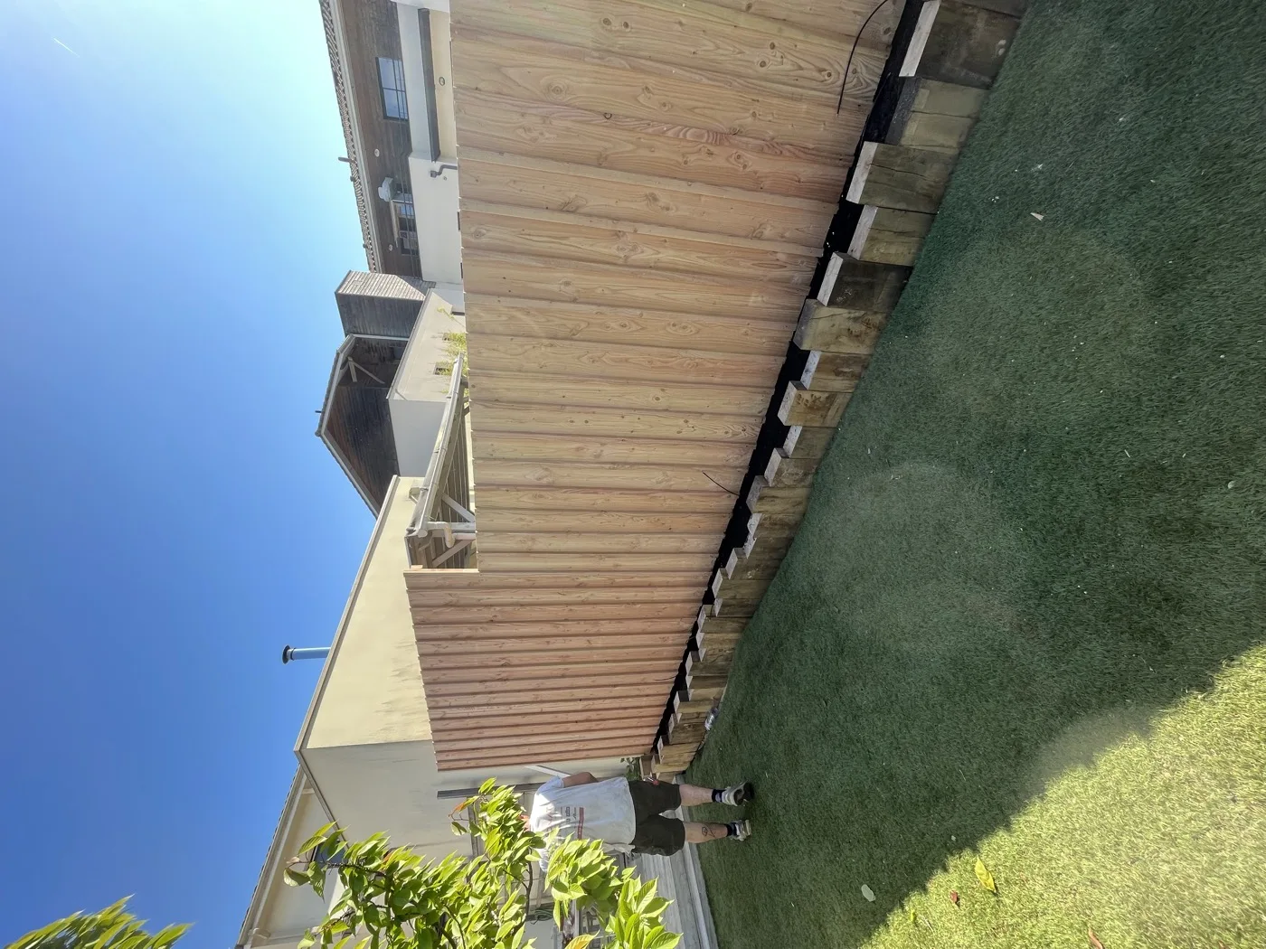 Jardinière sur-mesure en traverse de chêne